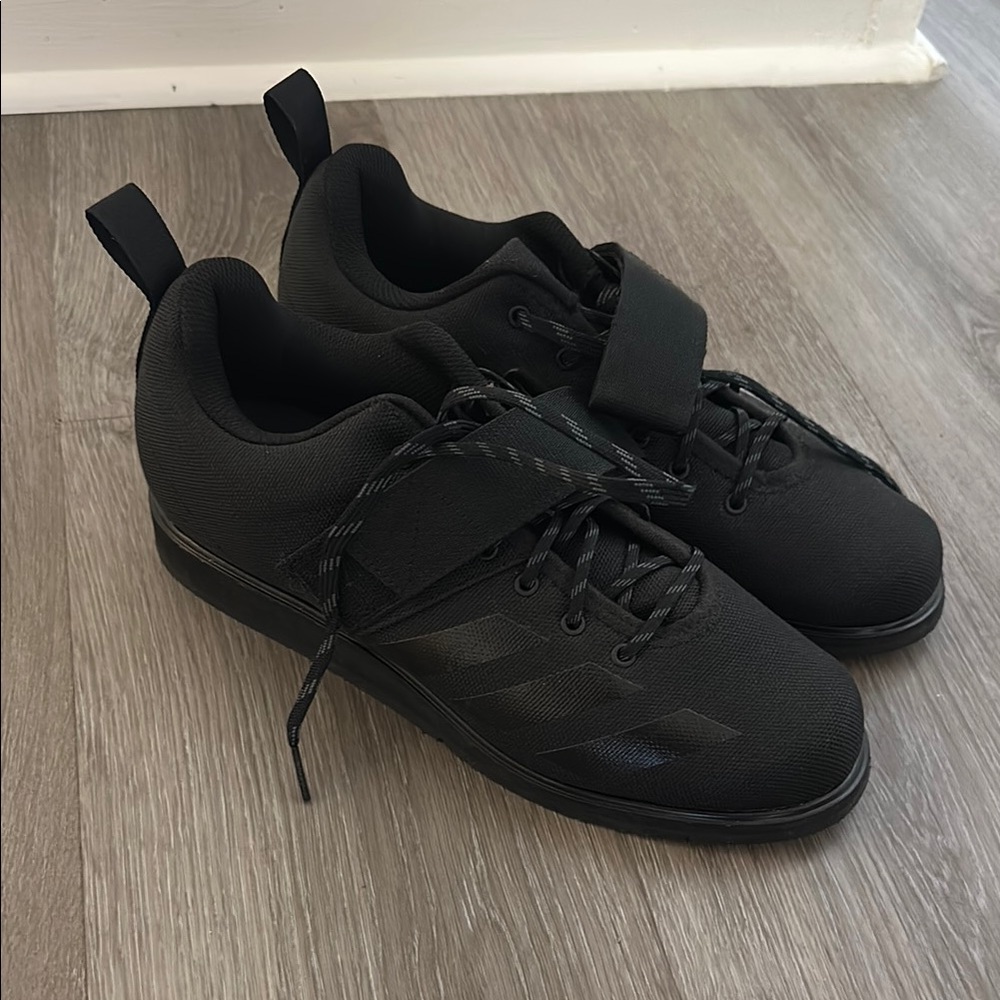 Adidas Men’s   Black Training Shoes